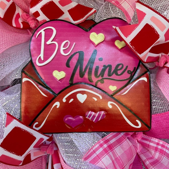 Valentine’s Day Deco Mesh Pink  Front Door Wreath Be Mine - Picture 5 of 5